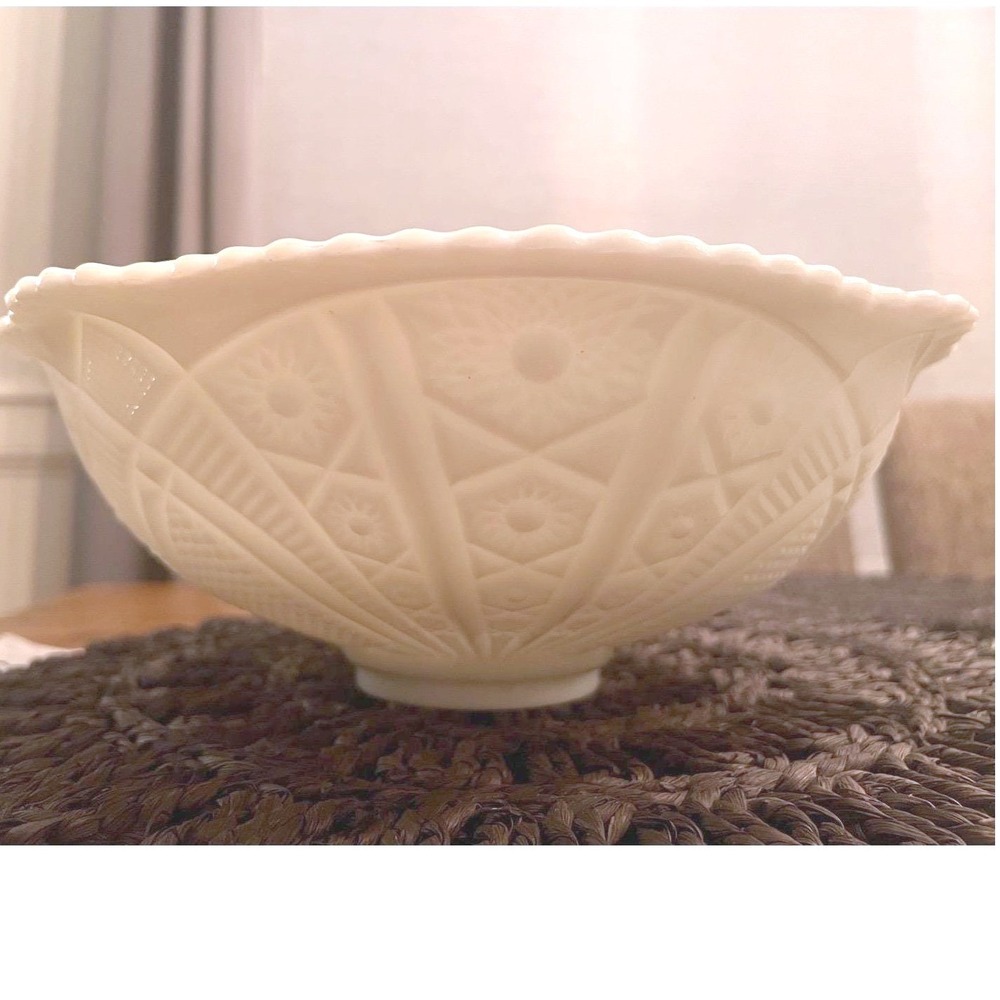 McKee Concord Punch Bowl White Milk Glass Starburst Lattice Rosette Motifs 13"